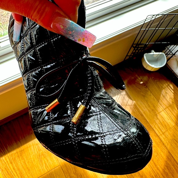 BCBG jet black pumps - Picture 6 of 7